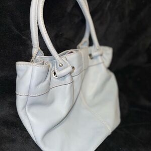 Tignanello White Leather Shoulder Bag with Elegant Pleating